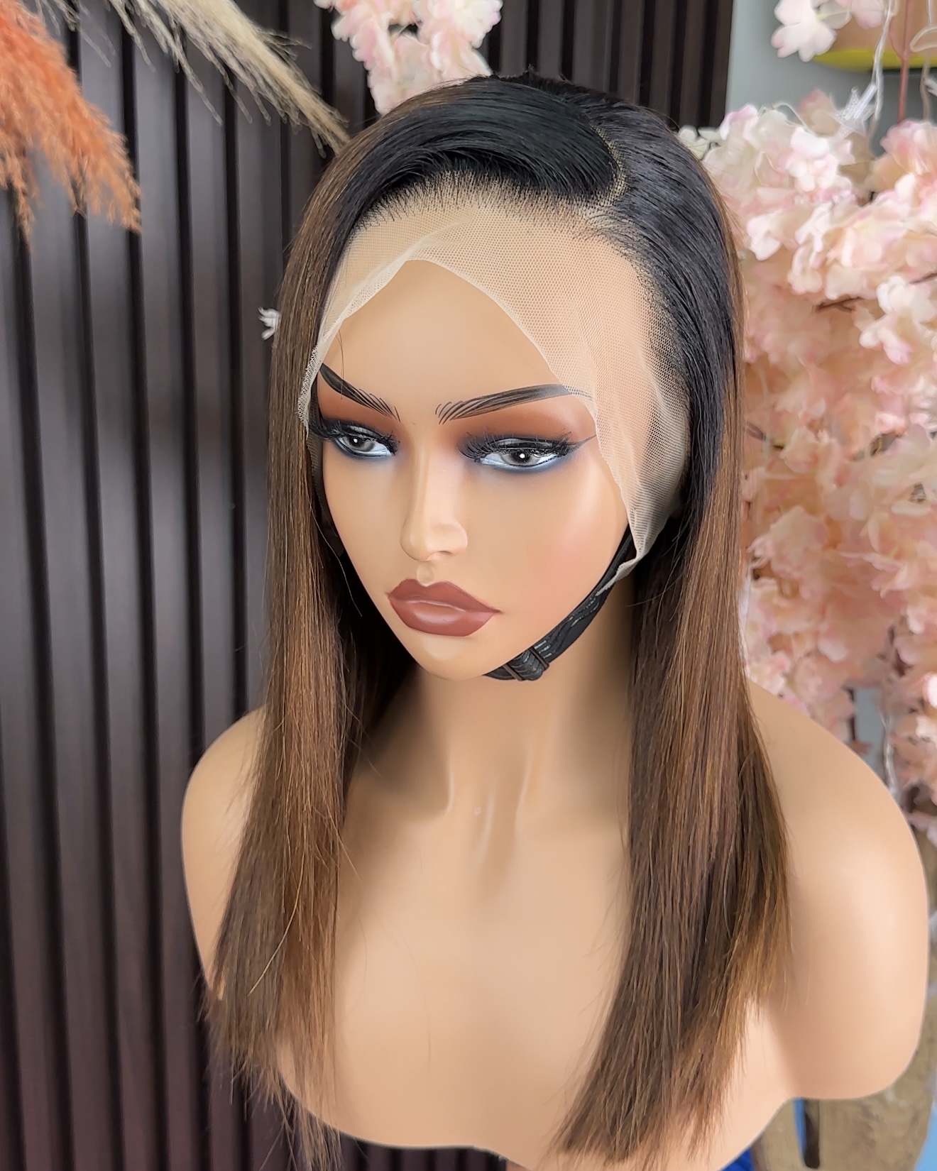 Wholesale 15A Vietnamese 13x4 frontal Color T2/#4 Bob Wig Full Frontal 13x4 Raw Virgin Hair Bob Wigs