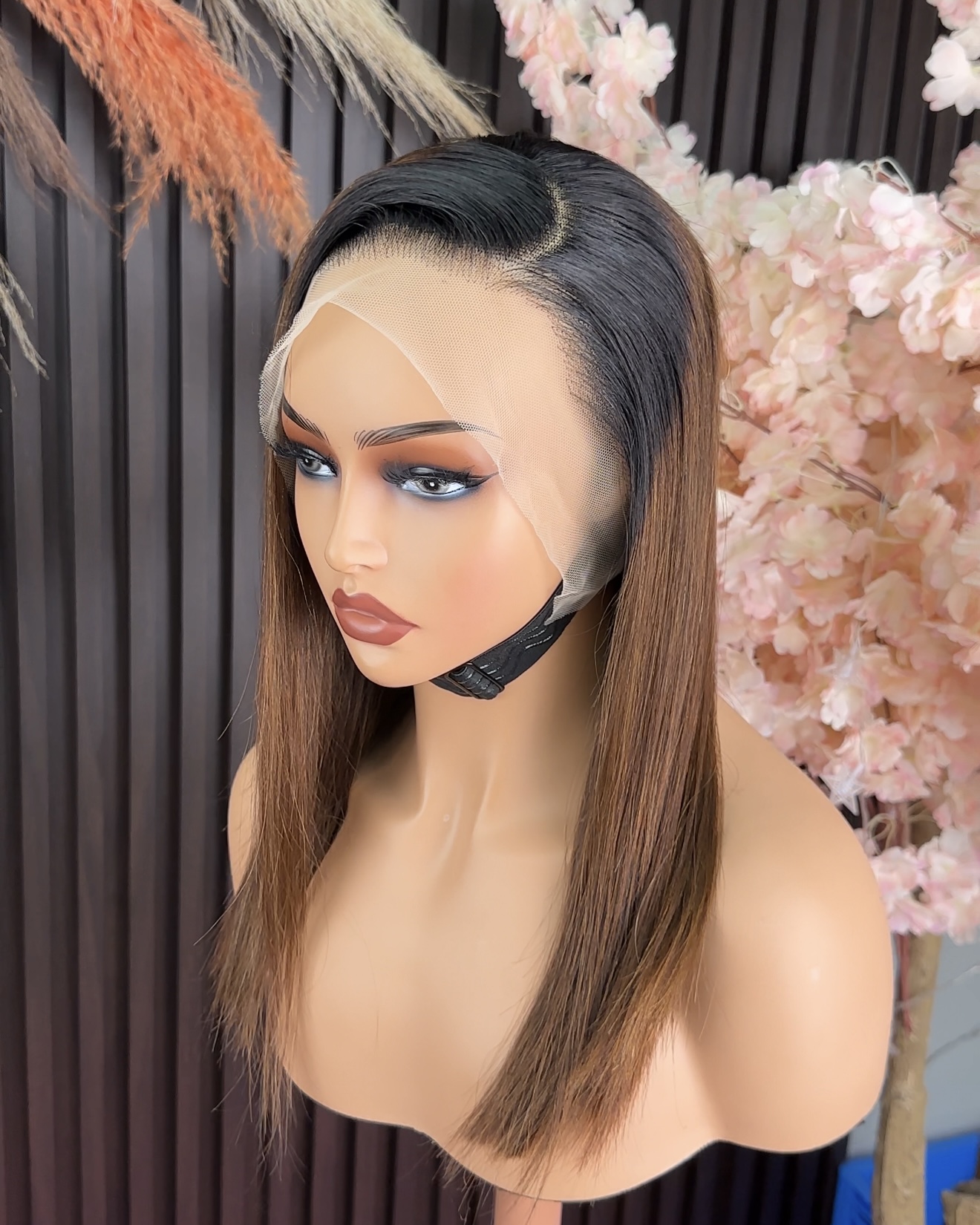 Wholesale 15A Vietnamese 13x4 frontal Color T2/#4 Bob Wig Full Frontal 13x4 Raw Virgin Hair Bob Wigs
