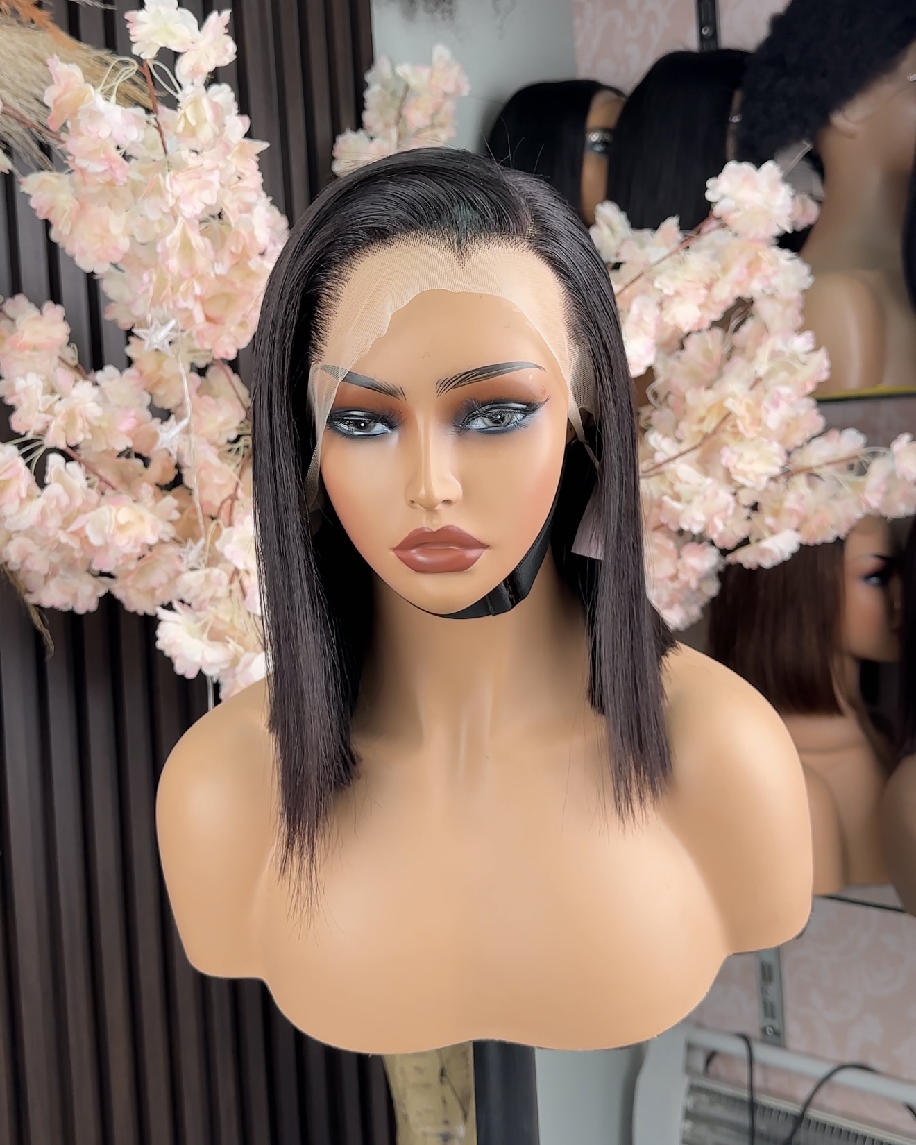 Wholesale 15A Vietnamese Color 1B/33 M Lagos Hairline 13x4 frontal Bob Wig Full Frontal 13x4 Virgin Hair Bob Wigs